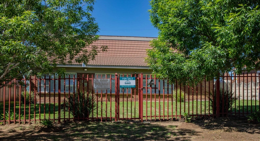 4 Bedroom Property for Sale in Heilbron Free State
